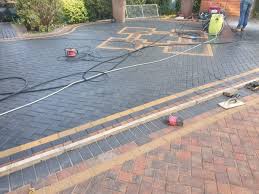 Best Driveway Pressure Washing  in Clinton, MD